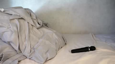 Emmy online show from April 9, 2026, 6:19 am