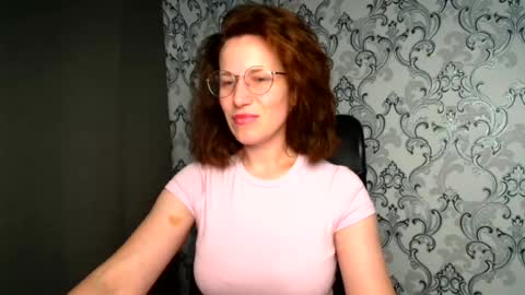 Snapshot of shannen_sweet chatting on July 15, 2026, 8:19 am Shannen online show from July 15, 2026, 8:19 am