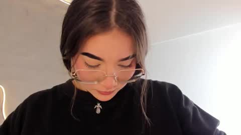 Shanntal  online show from February 25, 2026, 7:23 pm