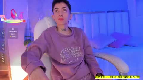 Snapshot of shantal_thompson21 chatting on June 15, 2026, 12:51 pm Shantal online show from June 15, 2026, 12:51 pm