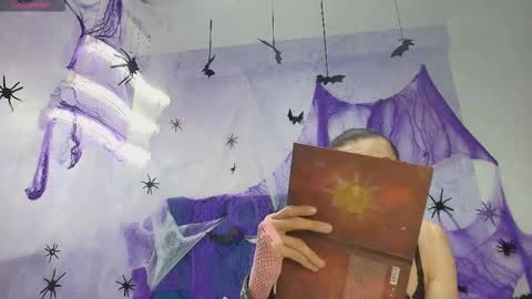 Snapshot of shantala_nastasiia chatting on November 1, 2025, 12:51 pm shantala nastasiia online show from November 1, 2025, 12:51 pm