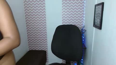 Dayana online show from November 7, 2025, 6:08 pm