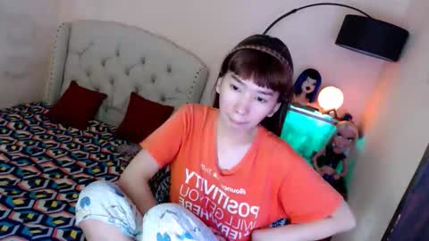 SHANTA FOX  s online show from October 30, 2025, 12:56 am