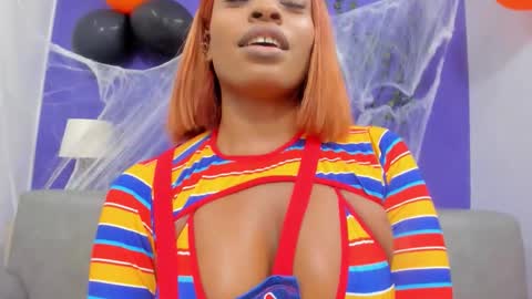 Snapshot of shantalgomes chatting on October 31, 2025, 8:10 pm Shantal online show from October 31, 2025, 8:10 pm