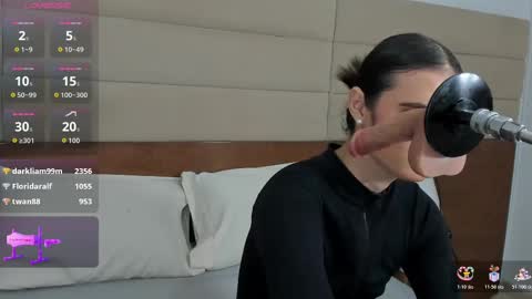 Snapshot of shantall_skinny chatting on November 23, 2025, 3:39 am Shantall online show from November 23, 2025, 3:39 am