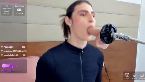 Snapshot of shantall_skinny chatting on November 28, 2025, 3:53 am Shantall online show from November 28, 2025, 3:53 am