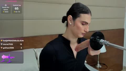 Snapshot of shantall_skinny chatting on December 3, 2025, 3:47 am Shantall online show from December 3, 2025, 3:47 am