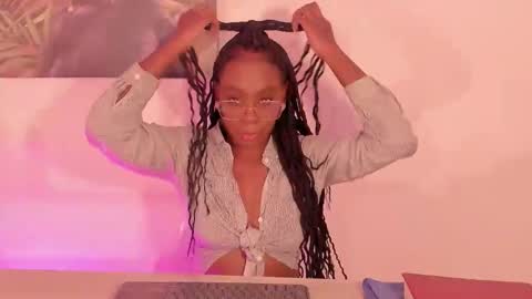 Shantall Miller online show from February 8, 2026, 5:00 am