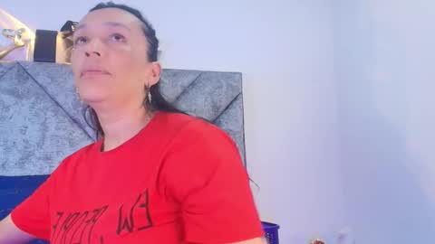 Snapshot of shantey_laurent chatting on November 20, 2025, 11:32 am shantey online show from November 20, 2025, 11:32 am