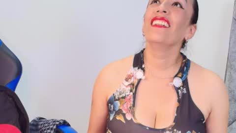 Snapshot of shantey_laurent chatting on February 10, 2026, 3:27 pm shantey online show from February 10, 2026, 3:27 pm