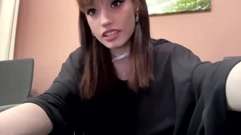 Snapshot of shareecacciatore chatting on May 24, 2026, 3:06 pm Kira online show from May 24, 2026, 3:06 pm