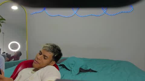 shark_boy21 online show from January 7, 2026, 3:09 am