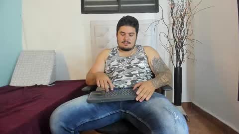 jhon deibyd online show from March 11, 2025, 4:54 am