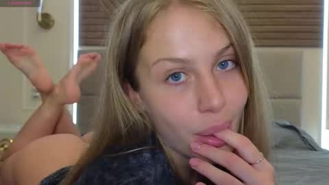 Snapshot of sharleenproject chatting on January 15, 2026, 1:37 pm Sharleen online show from January 15, 2026, 1:37 pm