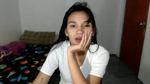 Snapshot of sharminex chatting on June 14, 2026, 1:02 pm sharminex online show from June 14, 2026, 1:02 pm