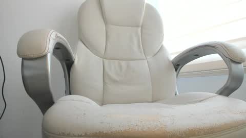 Snapshot of sharol_xx chatting on March 2, 2025, 6:51 pm Sharol smile online show from March 2, 2025, 6:51 pm