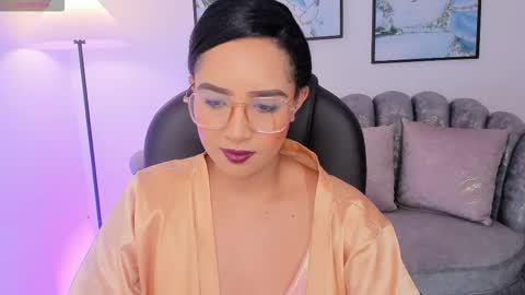 Snapshot of sharon_breezee chatting on November 24, 2025, 12:10 am sharon_breezee online show from November 24, 2025, 12:10 am