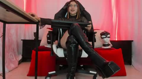 Sharon Nyx online show from June 6, 2026, 6:12 pm
