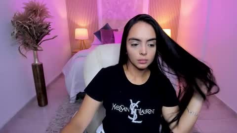 Snapshot of sharon_thompson_ chatting on September 8, 2025, 7:24 pm Sharon online show from September 8, 2025, 7:24 pm