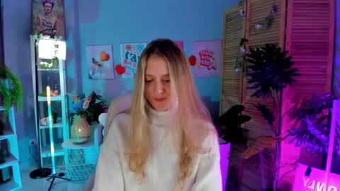 Snapshot of sharonevansi chatting on March 19, 2026, 7:18 pm Sharon online show from March 19, 2026, 7:18 pm