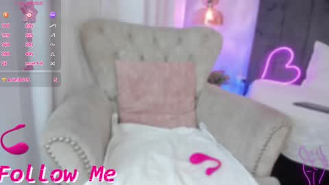 Snapshot of sharonn___ chatting on February 25, 2025, 6:58 am Sharon online show from February 25, 2025, 6:58 am