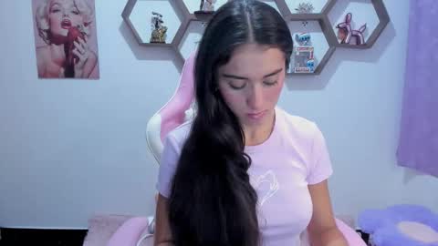 Snapshot of sharonsander1 chatting on November 15, 2025, 10:26 pm Sharon online show from November 15, 2025, 10:26 pm