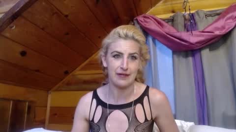 Snapshot of sharqbate chatting on March 1, 2025, 4:00 pm sharqbate online show from March 1, 2025, 4:00 pm