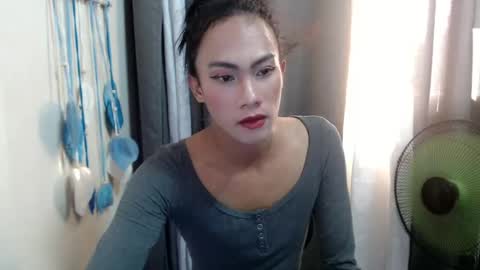 shasha_ishere online show from June 12, 2026, 8:02 am