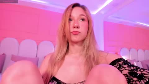 Snapshot of shatall_rouge chatting on May 28, 2026, 9:17 am Shantall online show from May 28, 2026, 9:17 am