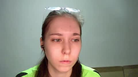 Snapshot of shawanaanene chatting on December 16, 2025, 5:23 am Annette online show from December 16, 2025, 5:23 am