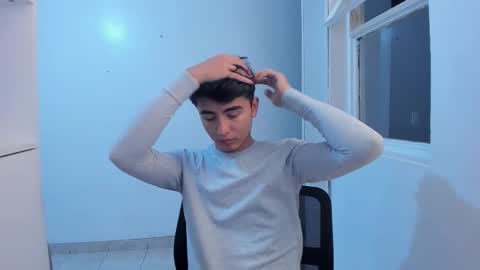 Snapshot of shawn__sanderson chatting on November 7, 2025, 10:32 pm Shawn online show from November 7, 2025, 10:32 pm