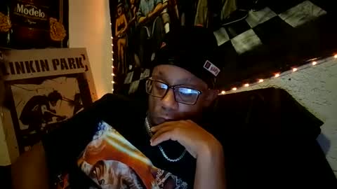 Snapshot of shawnvegas67 chatting on December 18, 2025, 2:17 am shawnvegas67 online show from December 18, 2025, 2:17 am