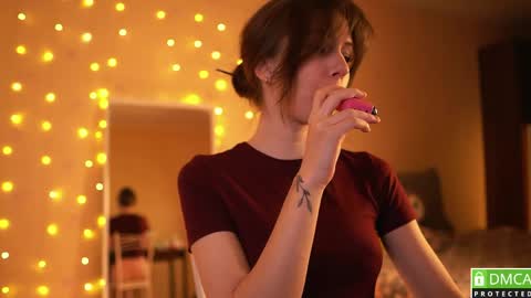 Sonya online show from March 23, 2026, 7:51 pm