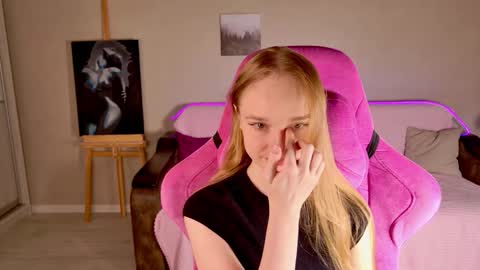 Snapshot of shawty_mia chatting on November 8, 2025, 2:17 pm Shawty Mia online show from November 8, 2025, 2:17 pm