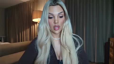 shayblonde online show from November 26, 2025, 7:48 pm
