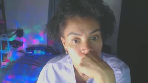 Shayna online show from February 21, 2025, 4:40 am