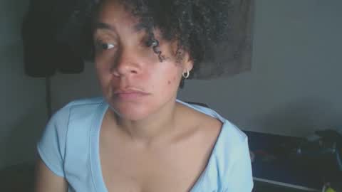 Snapshot of shayna_cute chatting on November 22, 2025, 11:48 pm Shayna online show from November 22, 2025, 11:48 pm