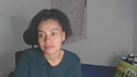 Shayna online show from December 19, 2025, 12:17 am