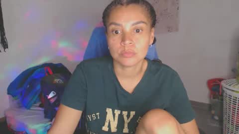 Shayna online show from June 5, 2026, 6:52 am