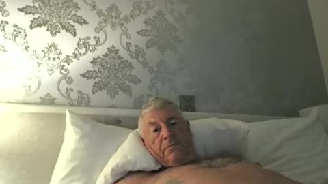 Snapshot of she52 chatting on June 7, 2026, 5:22 am she52 online show from June 7, 2026, 5:22 am