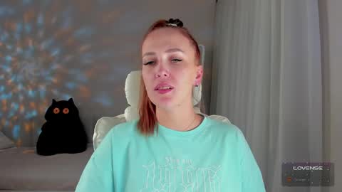 Snapshot of she_wolf1 chatting on April 30, 2026, 6:47 pm she_wolf1 online show from April 30, 2026, 6:47 pm