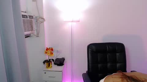 Snapshot of shealana69 chatting on February 9, 2025, 8:02 pm MY IG Shealana69 online show from February 9, 2025, 8:02 pm