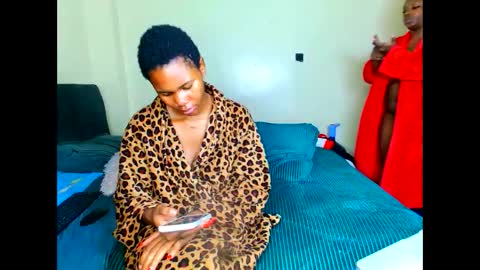 shee13 online show from February 20, 2026, 11:27 pm