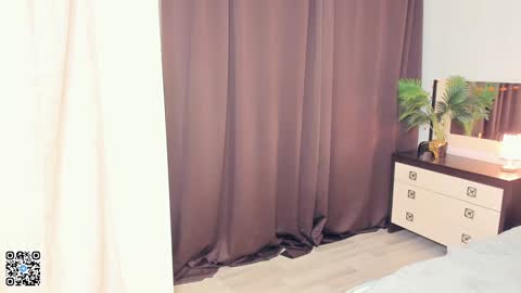 Snapshot of sheenaeast chatting on December 24, 2024, 1:39 pm Violet online show from December 24, 2024, 1:39 pm