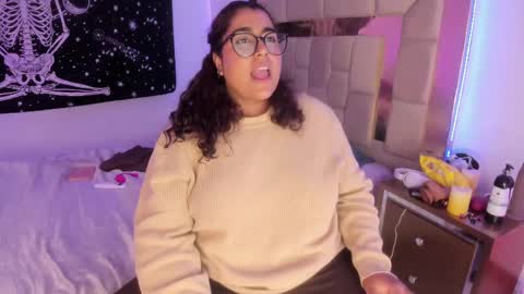 Heidy  online show from March 1, 2025, 6:03 am