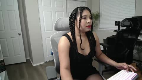 sheilyn_smith online show from September 19, 2025, 10:05 am