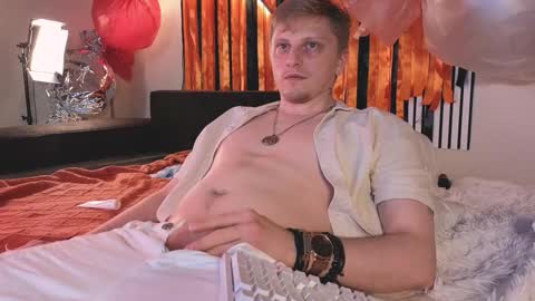 Snapshot of shelbytruck chatting on November 1, 2025, 11:40 pm Vincente online show from November 1, 2025, 11:40 pm