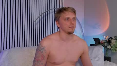 Snapshot of shelbytruck chatting on November 15, 2025, 11:21 pm Vincente online show from November 15, 2025, 11:21 pm