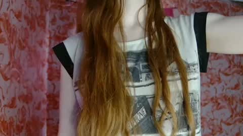 Erika online show from May 17, 2026, 5:42 pm