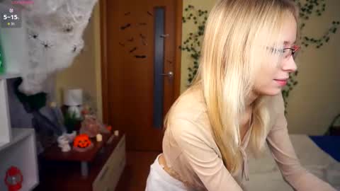 Snapshot of shelleybuss chatting on October 30, 2025, 7:14 pm Shelley night Tate day online show from October 30, 2025, 7:14 pm